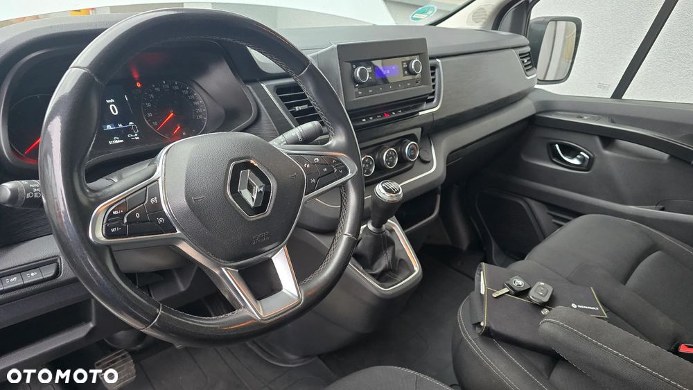 Renault Trafic - 28