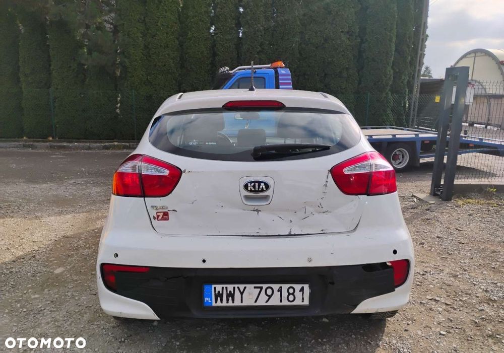 Kia Rio - 21
