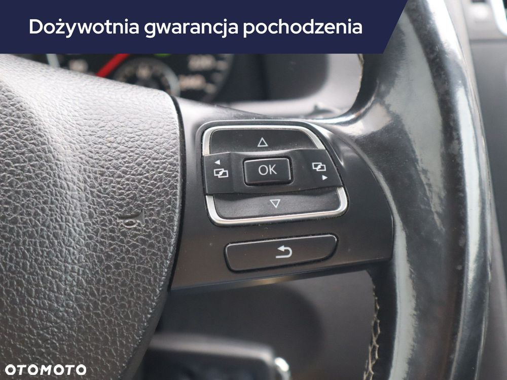 Volkswagen Touran - 21