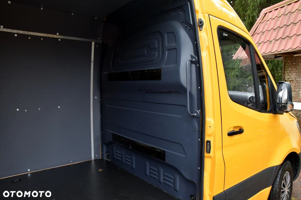 Mercedes-Benz SPRINTER - 26