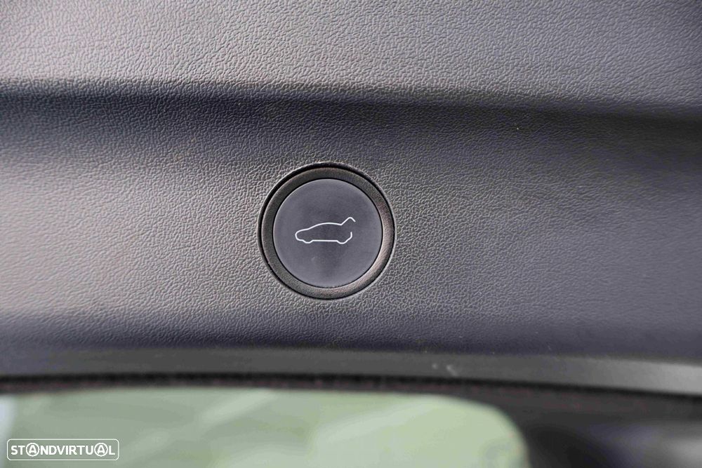 Tesla Model Y Long Range Tração Integral - 35