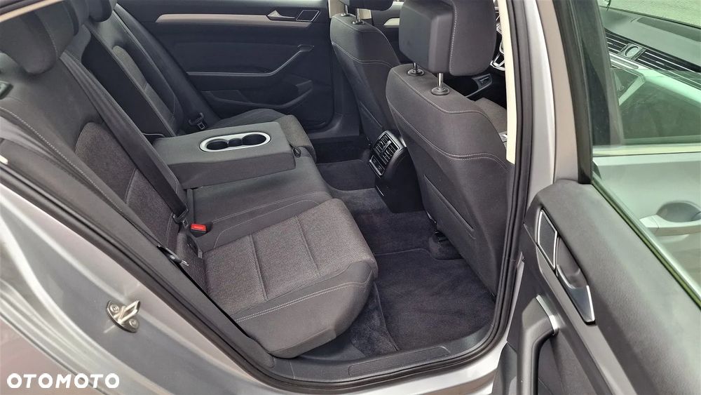 Volkswagen Passat 2.0 TDI BMT Comfortline - 14