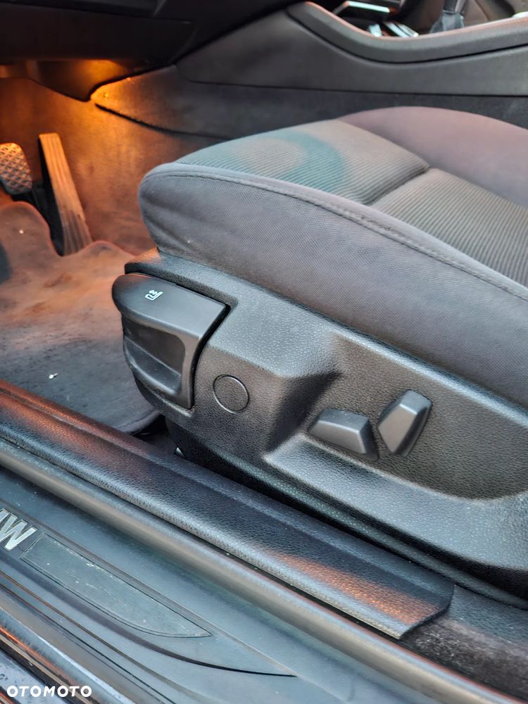 BMW Seria 5 520d - 9