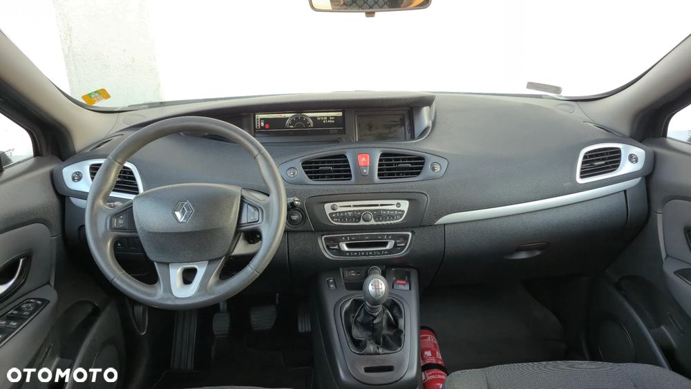 Renault Grand Scenic 1.5 dCi Dynamique - 10