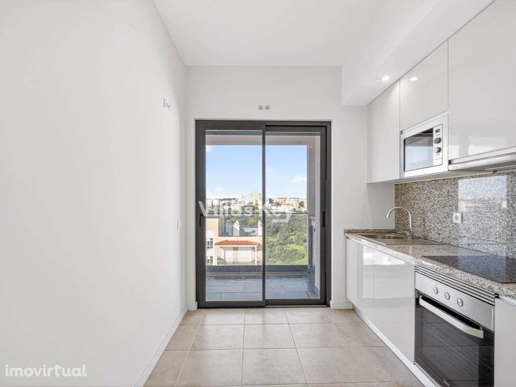 Luminoso apartamento T4 com grandes varandas em Portimão - Grande imagem: 4/17