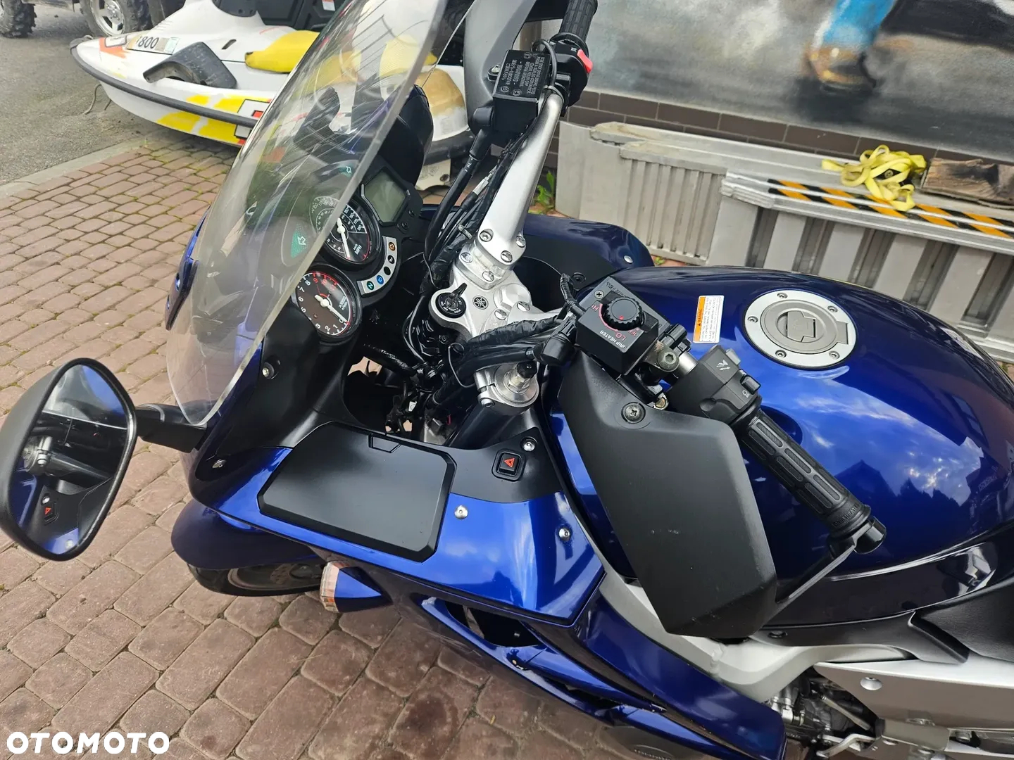Yamaha FJR - 14