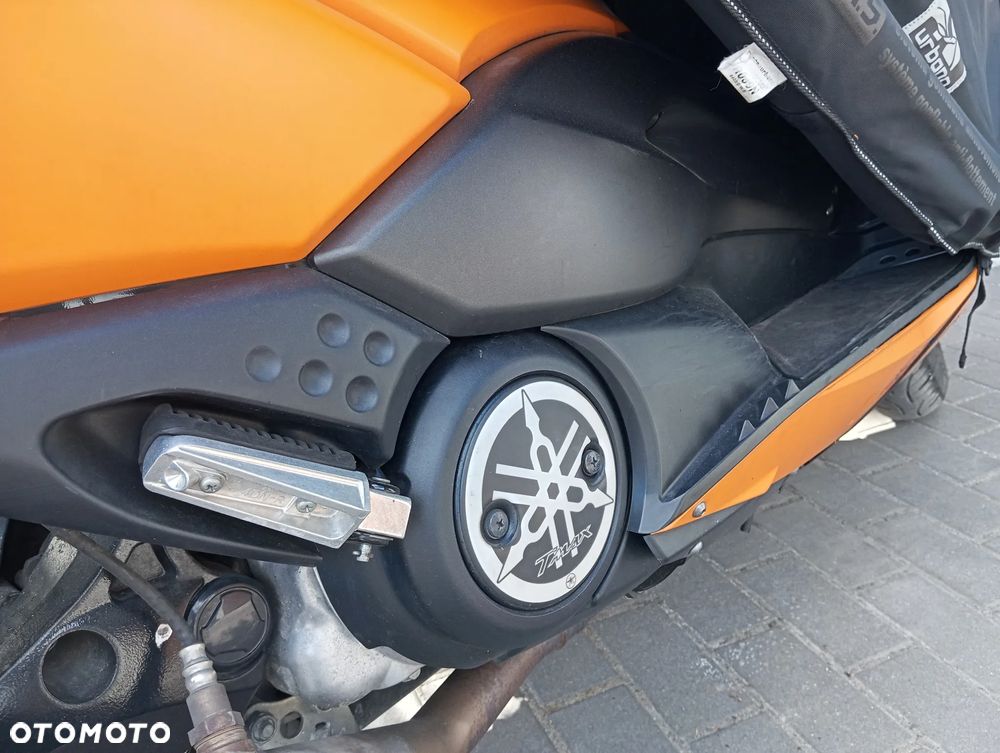 Yamaha Tmax - 10