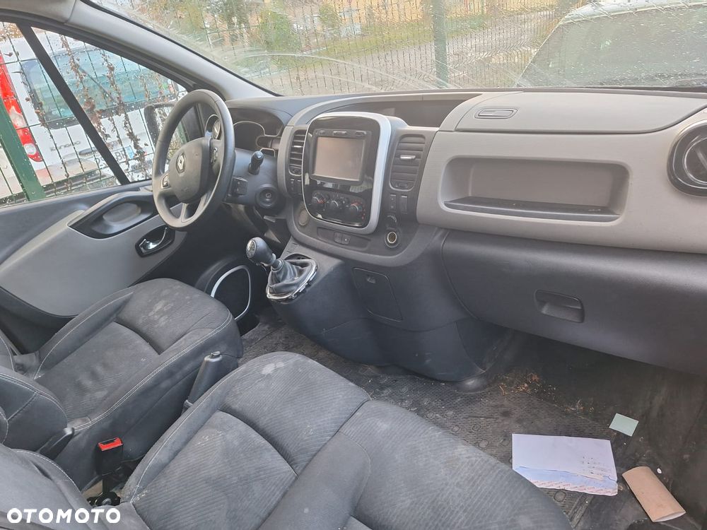 Renault Trafic - 2