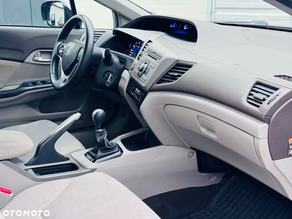 Honda Civic 1.8 Comfort - 28