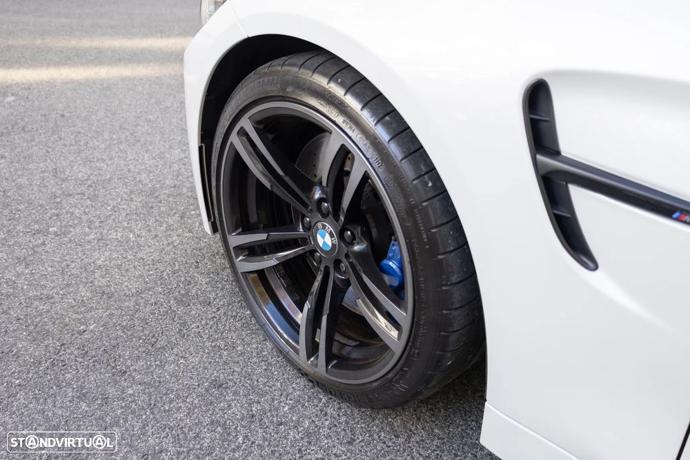 BMW M4 Auto - 4