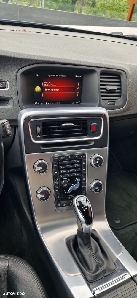 Volvo V60 D4 AWD Summum - 4