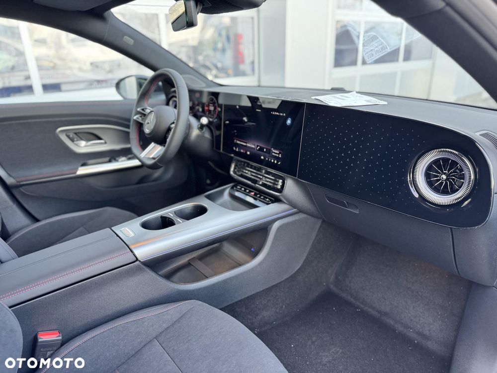 Mercedes-Benz CLA 200 mHEV 4-Matic 8G-DCT - 18