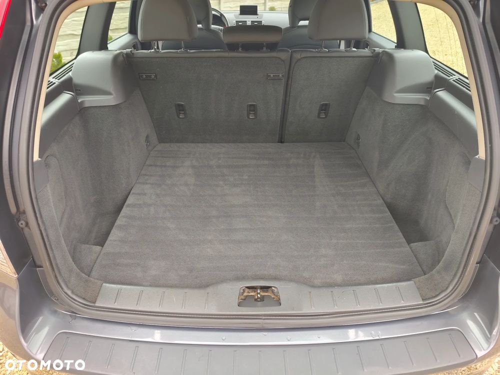 Volvo V50 DPF D2 Business Edition - 19