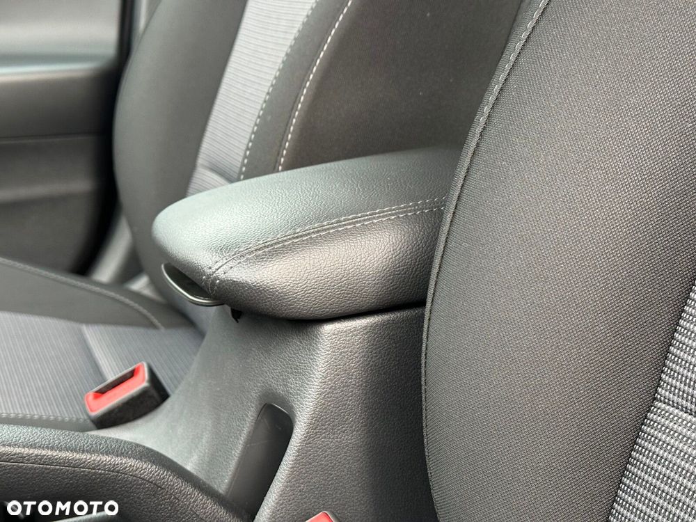 Hyundai i30 1.5 DPI Classic + - 30