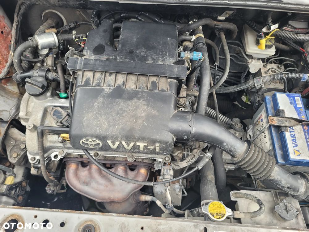 Toyota Yaris 1.0 Base - 13