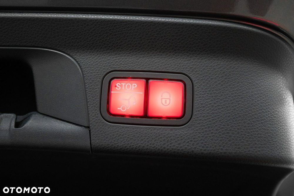 Mercedes-Benz GLC - 37