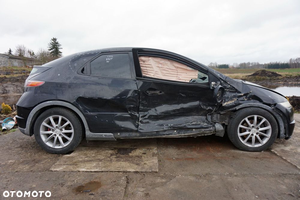 HONDA CIVIC VIII 5D HB 2006 B92P 2.2 I-CTDI N22A2 140KM PPG6 CZARNY na części - 6