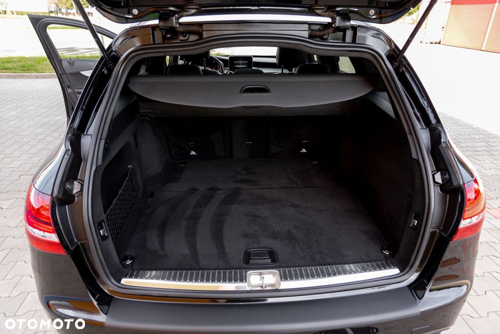 Mercedes-Benz Klasa C 450 AMG 4Matic 7G-TRONIC - 19