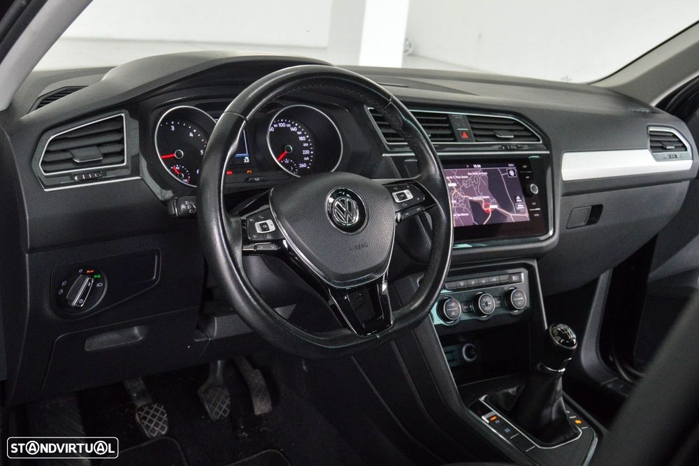 VW Tiguan 1.6 TDI Confortline - 6