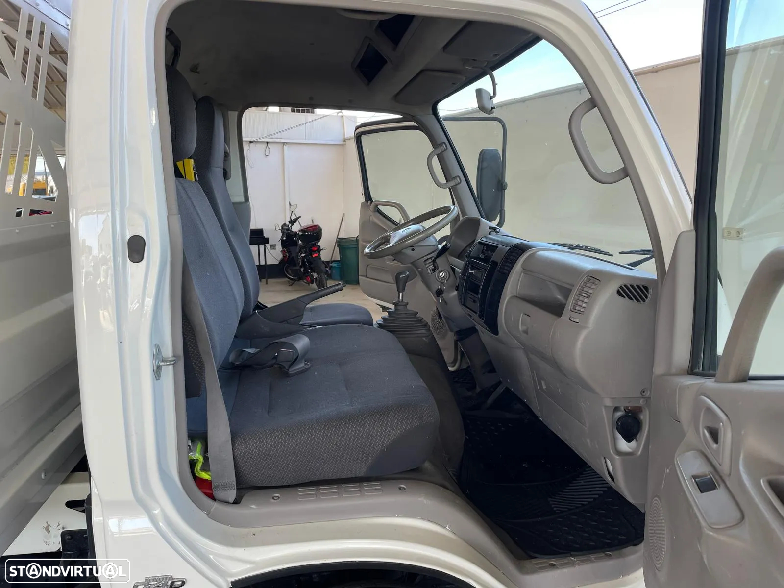 Toyota Dyna 150 3.0 D-4D c/Báscula - 16