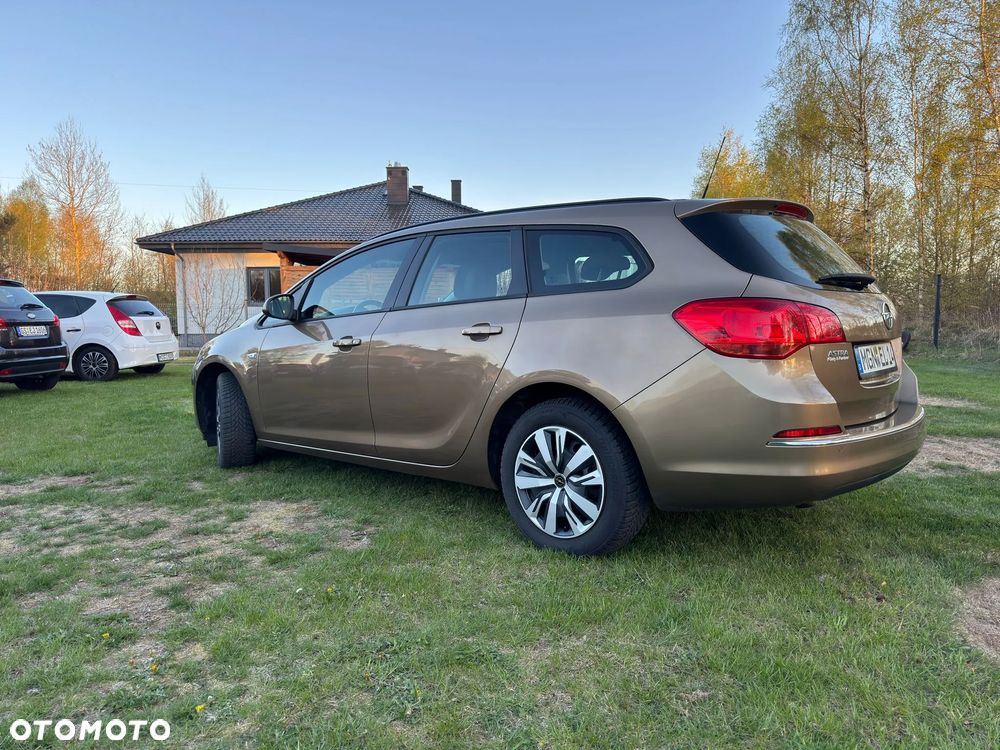 Opel Astra - 4