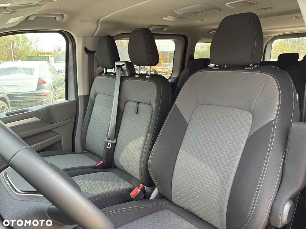 Volkswagen Caravelle - 15