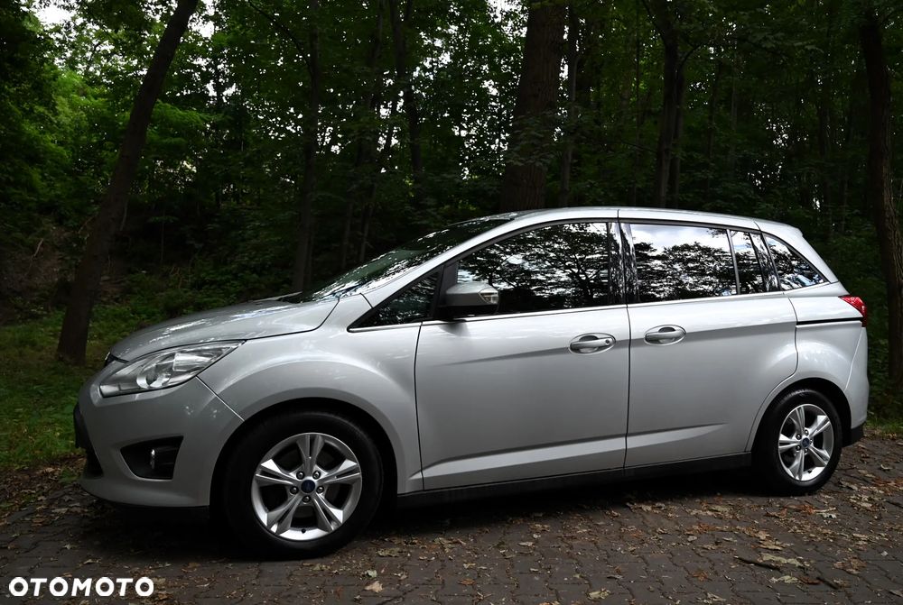 Ford Grand C-MAX - 25