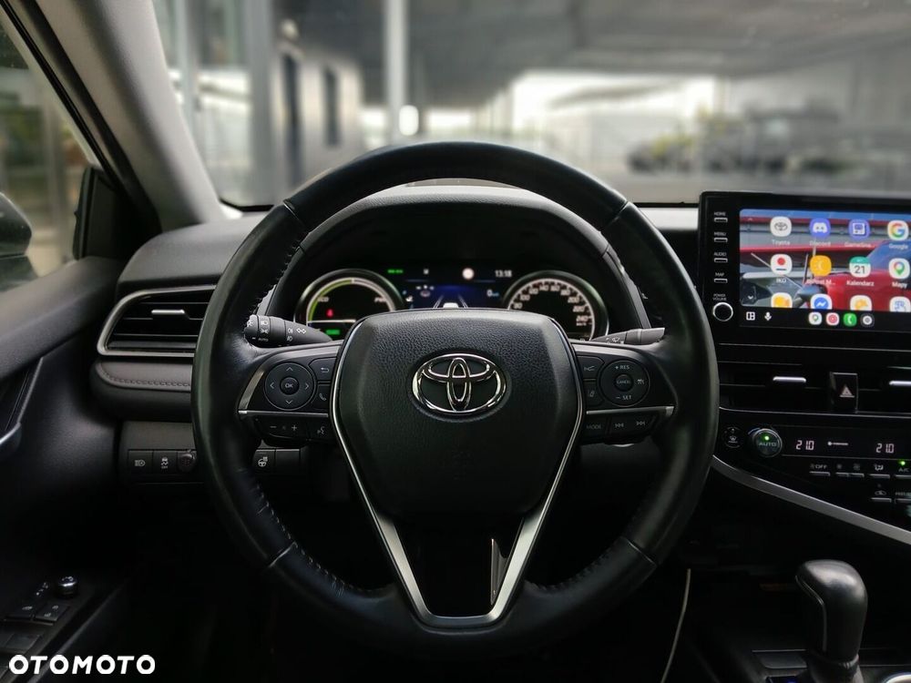 Toyota Camry - 14