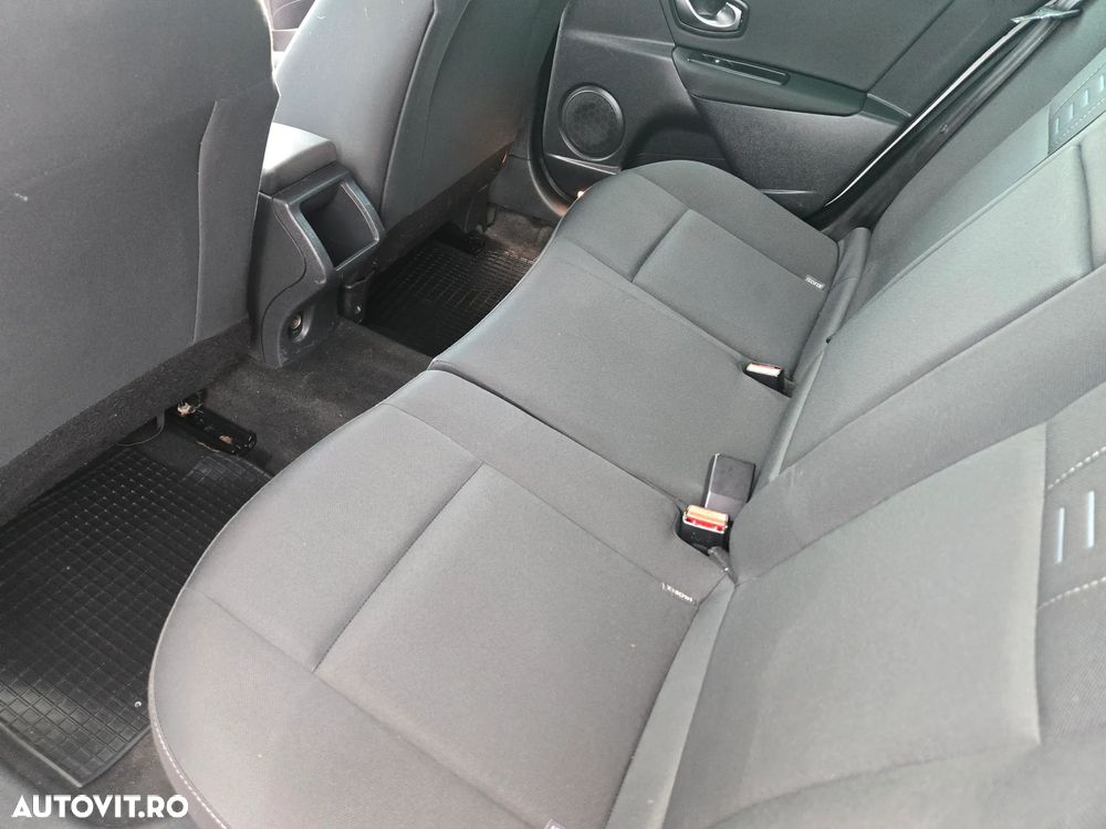 Renault Megane dCi 90 FAP Paris - 7