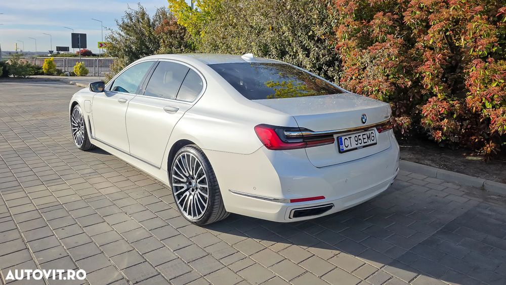 BMW Seria 7 745e - 7