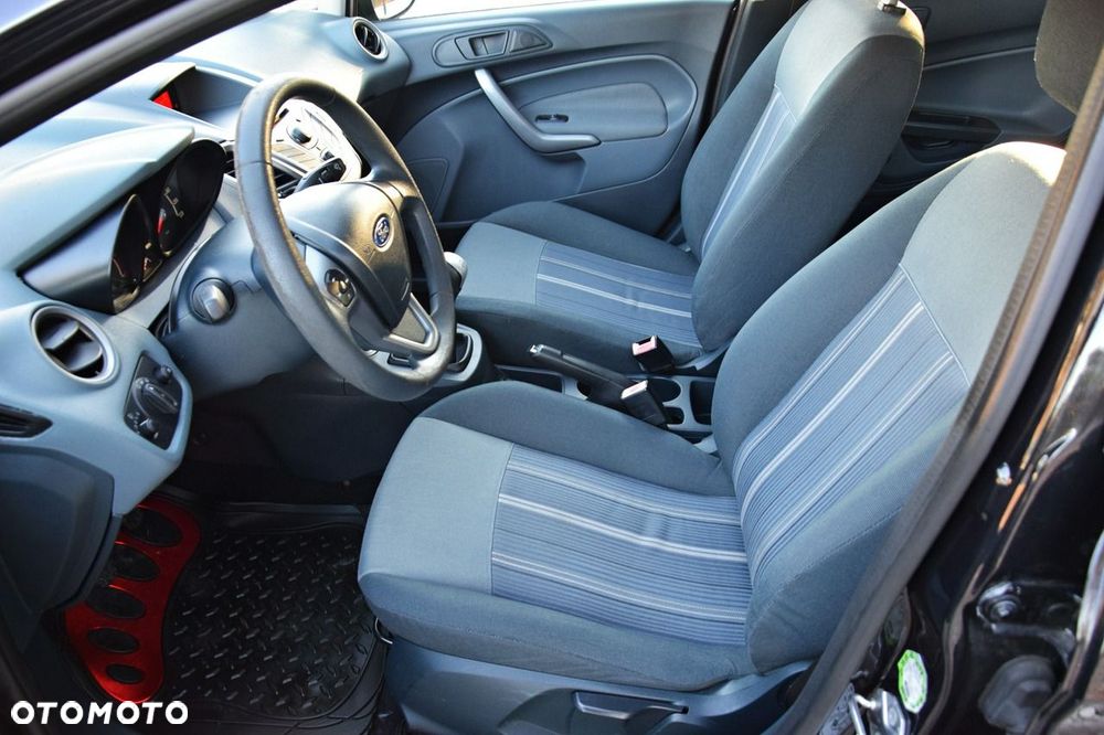 Ford Fiesta 1.4 Silver X - 28