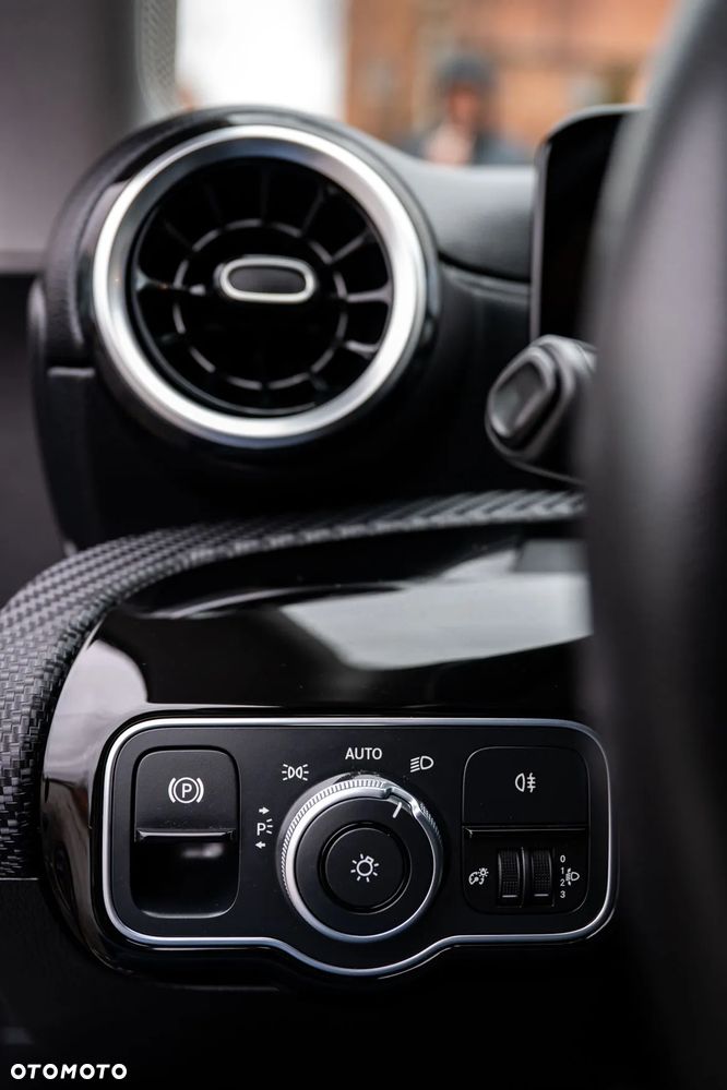 Mercedes-Benz CLA 180 d 7G-DCT Edition 2020 - 12