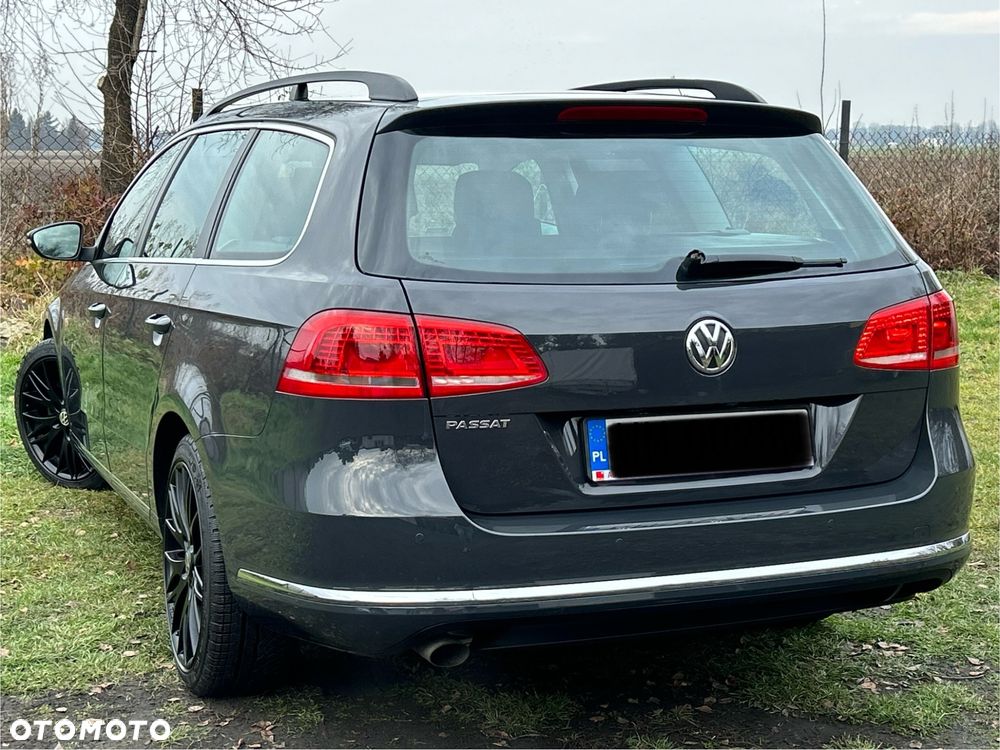 Volkswagen Passat 1.6 TDI DPF BlueMot Highline - 14
