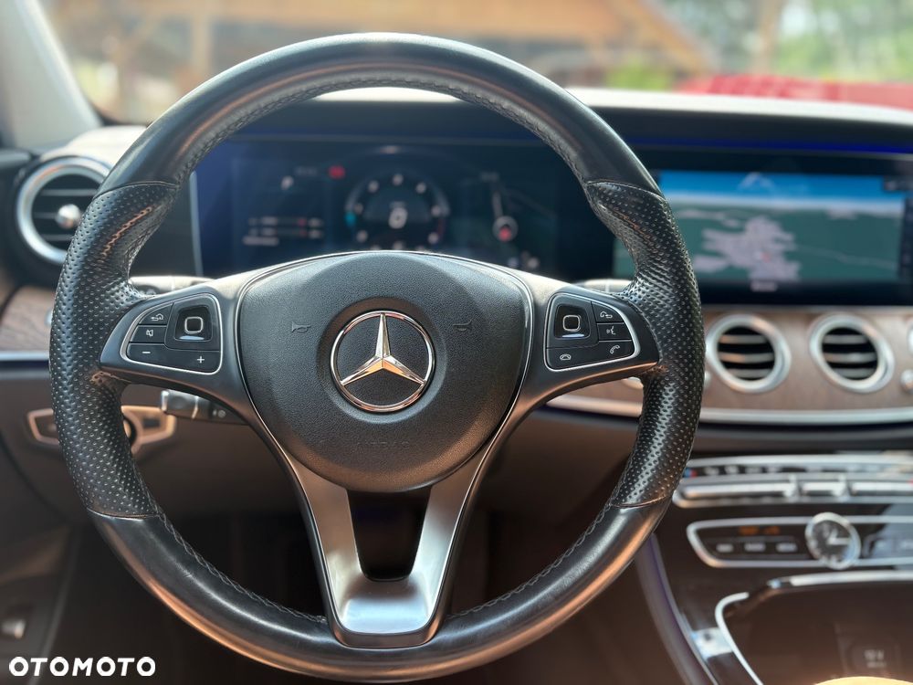 Mercedes-Benz Klasa E 220 d 9G-TRONIC AMG Line - 29