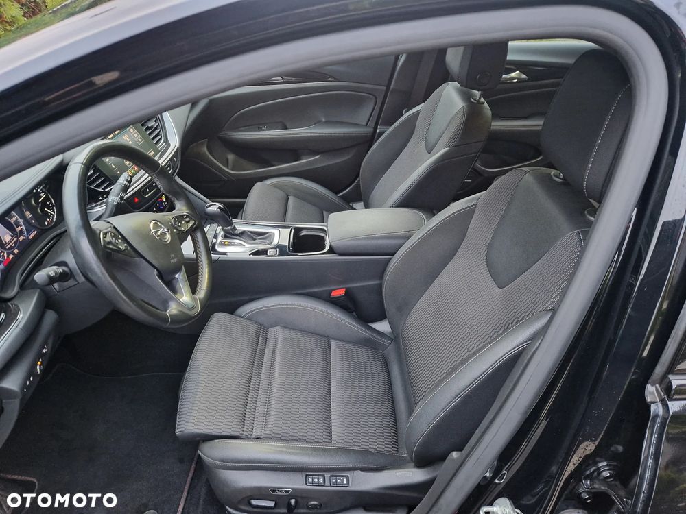 Opel Insignia - 15