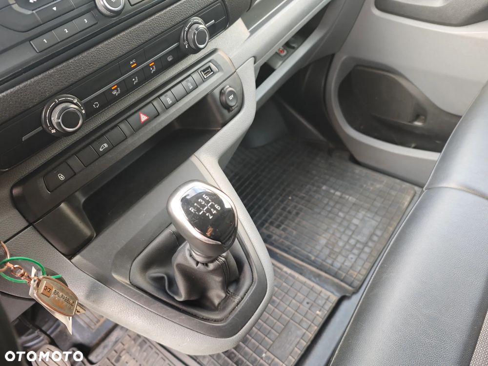 Peugeot EXPERT TRAVELLER - 23