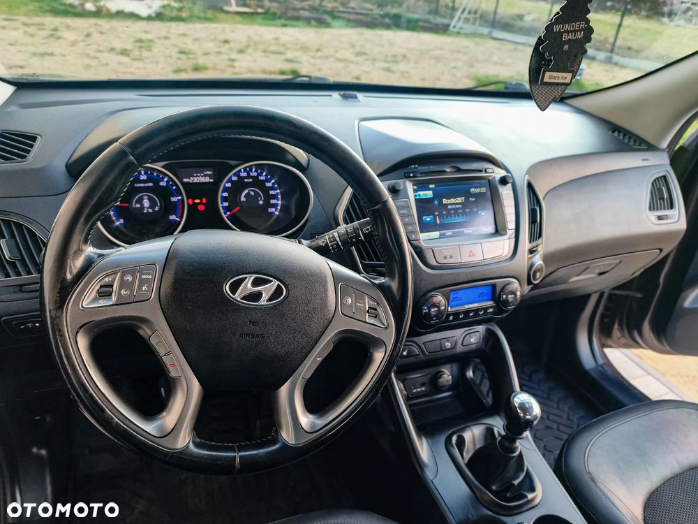 Hyundai ix35 1.7 CRDi 2WD Fifa World Cup Edition - 16