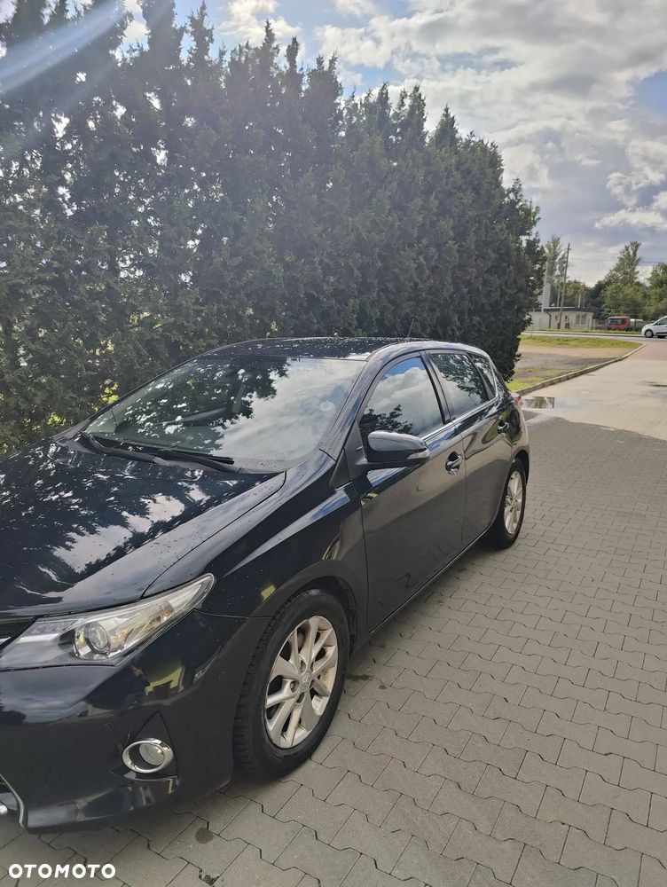 Toyota Auris 2.0 D-4D Prestige - 4
