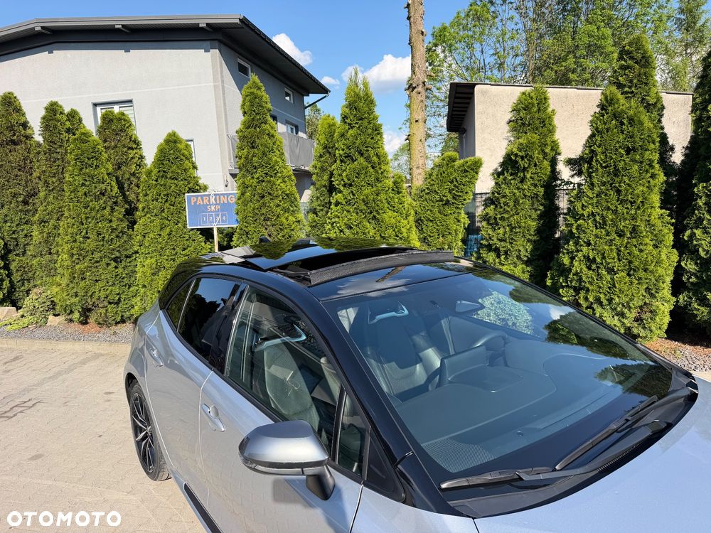 Toyota Corolla 2.0 Hybrid GR Sport - 33