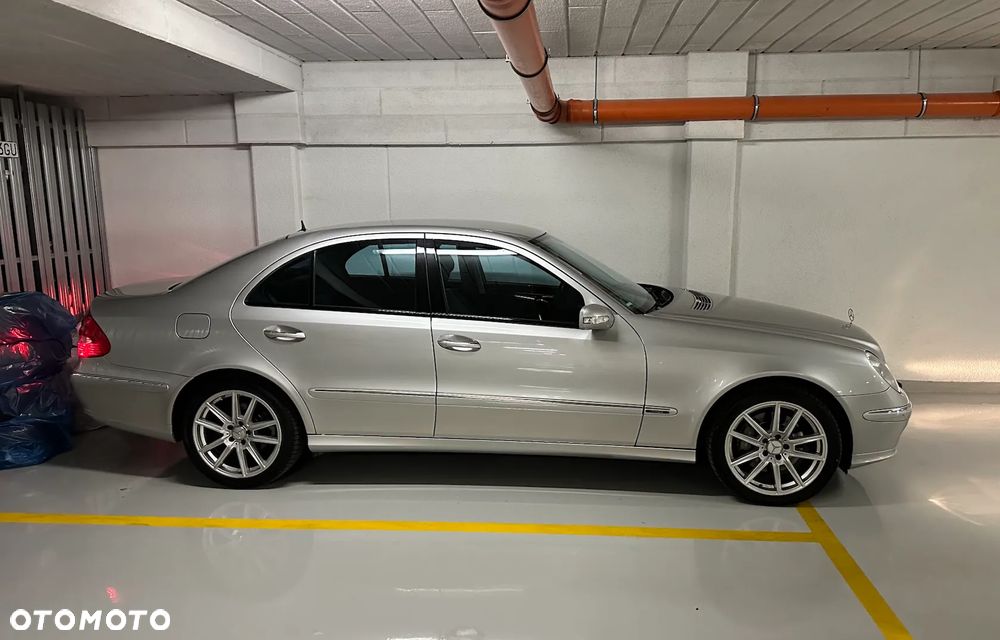 Mercedes-Benz Klasa E 500 Avantgarde - 39