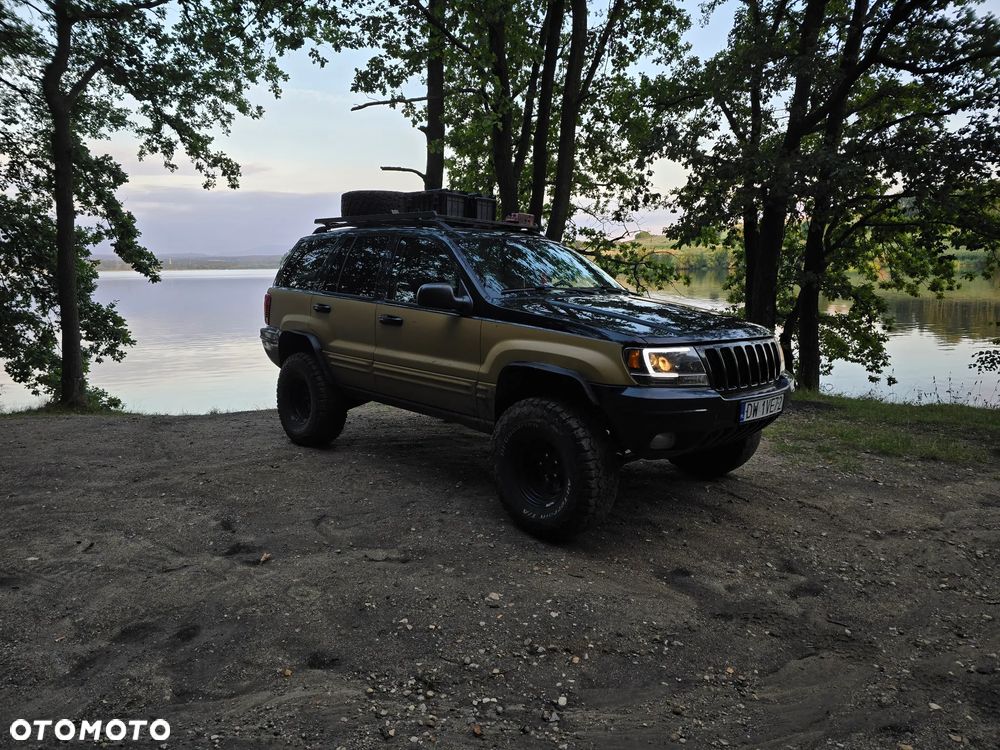 Jeep Grand Cherokee - 23