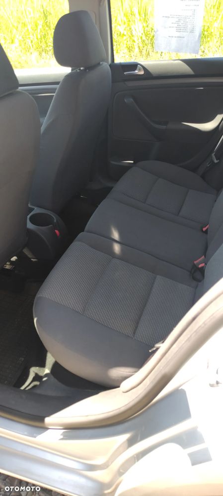 Volkswagen Golf 1.9 TDI DPF Individual - 16