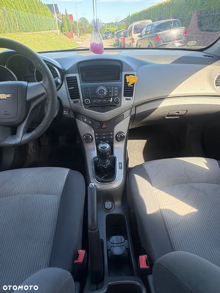 Chevrolet Cruze - 19