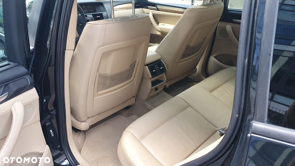 BMW X3 28i xDrive - 12