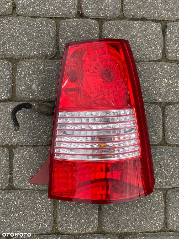 Lampa prawy tył Kia Picanto I - 1