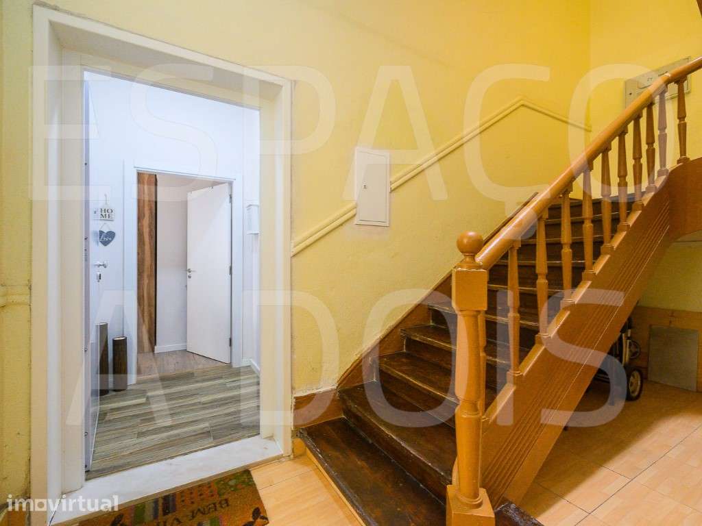 Amadora Centro | T3 Remodelado com 2 Suites e um Fantástico Logrado... - Grande imagem: 5/60