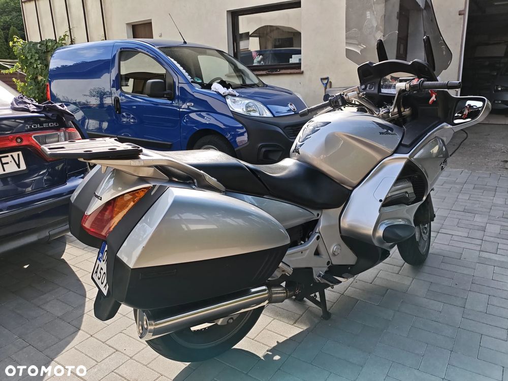 Honda ST - 5