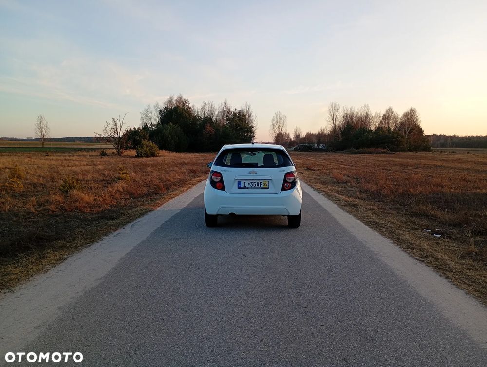Chevrolet Aveo 1.2 LT - 7