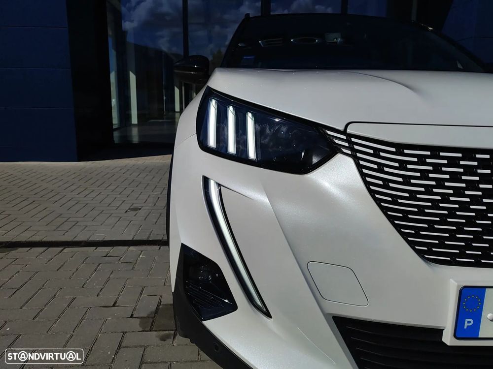 Peugeot e-2008 50 kWh GT - 4