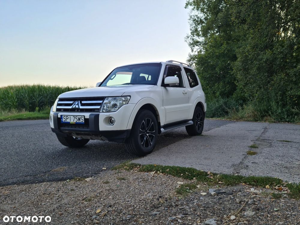 Mitsubishi Pajero - 4